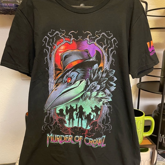 Universal Studios HHN 2024 Murder Of Crowz Pass Member T-Shirt. - Picture 3 of 4